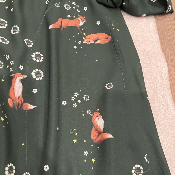 [L]WAYWARD FANCIES Pintuck Pleat Fox Floral Print Crepe Tunic - Picture 6 of 9